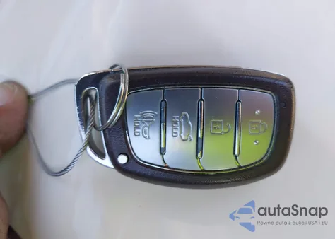 2019 Hyundai Elantra Value Edition из США, поврежденный, VIN 5NPD84LFXKH465635